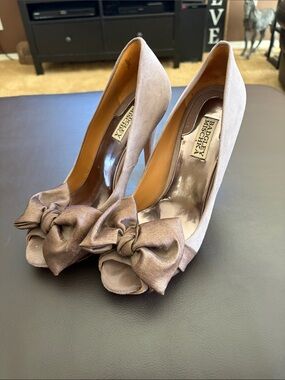 Badgley Mischka Taupe Satin Bow Peep-Toe Pumps